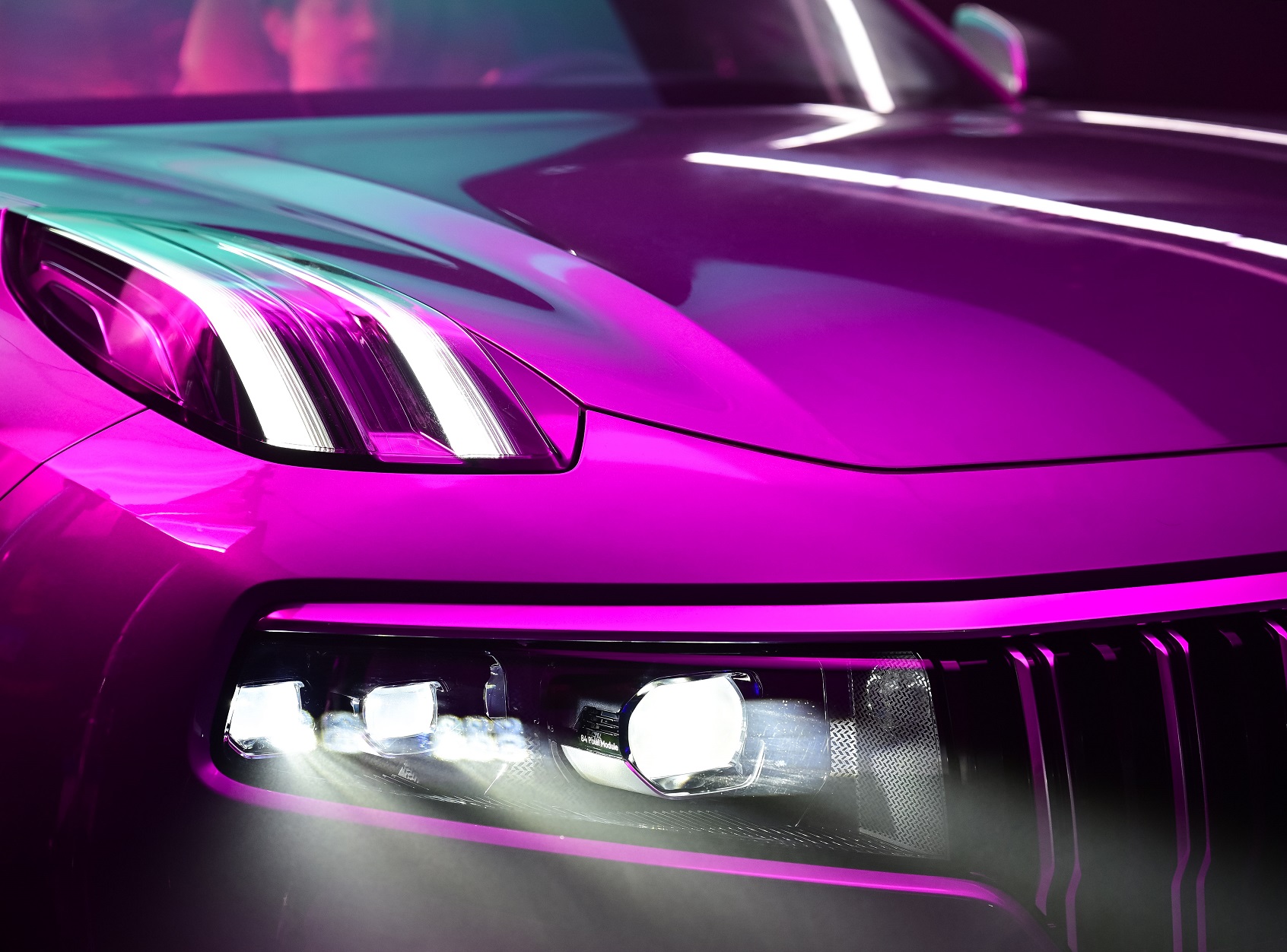 Luces de circulación diurna “Aurora Borealis” Luces de circulación diurna “Aurora Borealis”